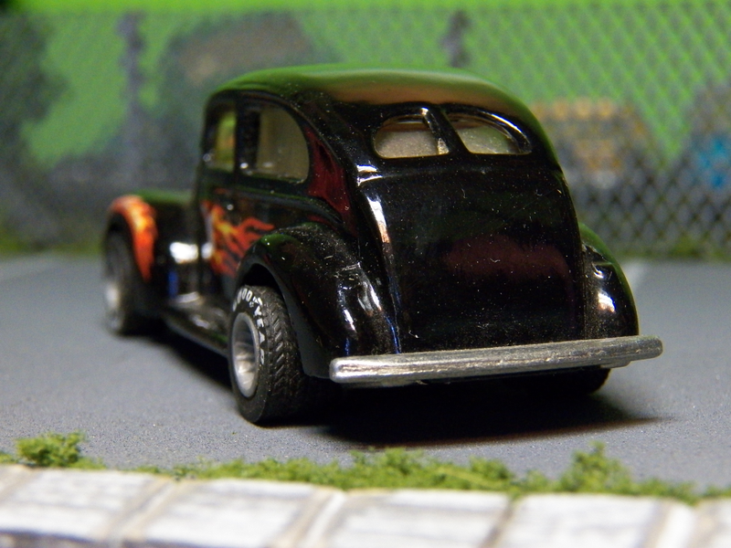 Illustration for article titled 7 Days of Classic Real Riders - Day 1 - 1940 Ford 2-Door